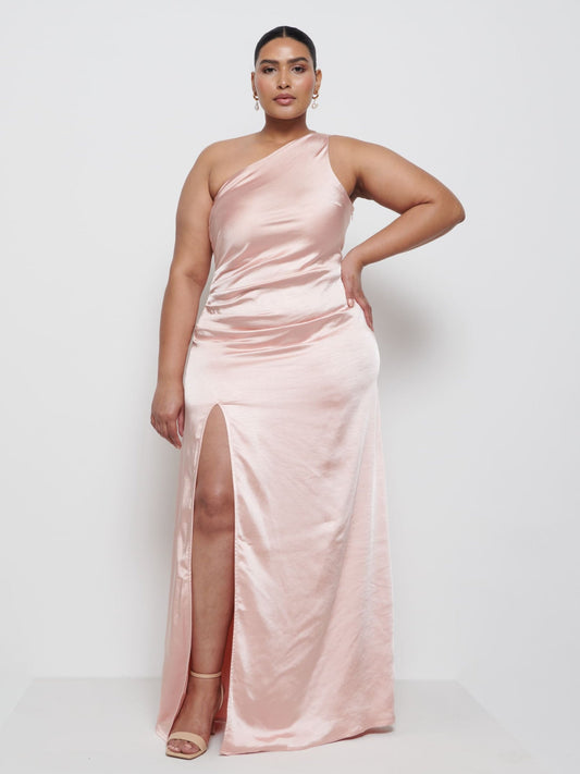 Amelia Ruched Maxi Bridesmaid Dress Curve - Blush