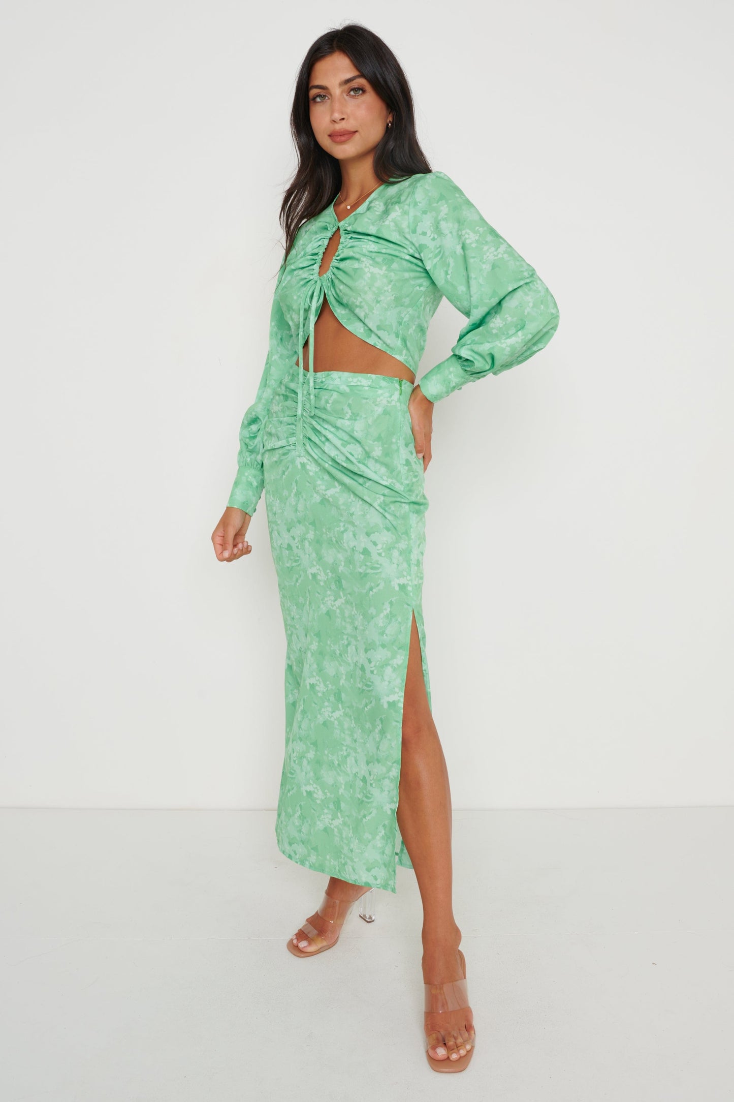Bec Ruched Waist Midaxi Skirt - Green Abstract Floral