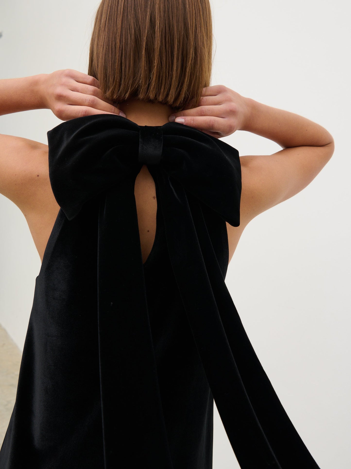 Bella Bow Velvet Mini Dress - Black