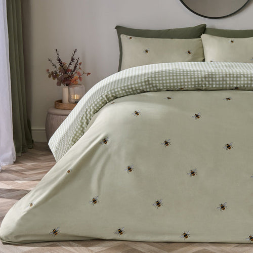 Bee Print Reversible Gingham Duvet Cover Set 🐝🇬🇧