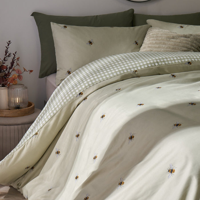 Bee Print Reversible Gingham Duvet Cover Set 🐝🇬🇧