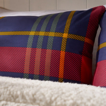 Coverless Sherpa Reversible 10.5 Tog Duvet Set - Red/Navy
🇬🇧