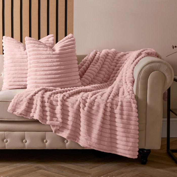 Faux Fur Thick Ribbed Throw - Blush 🇬🇧