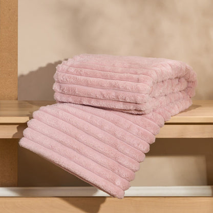 Faux Fur Thick Ribbed Throw - Blush 🇬🇧