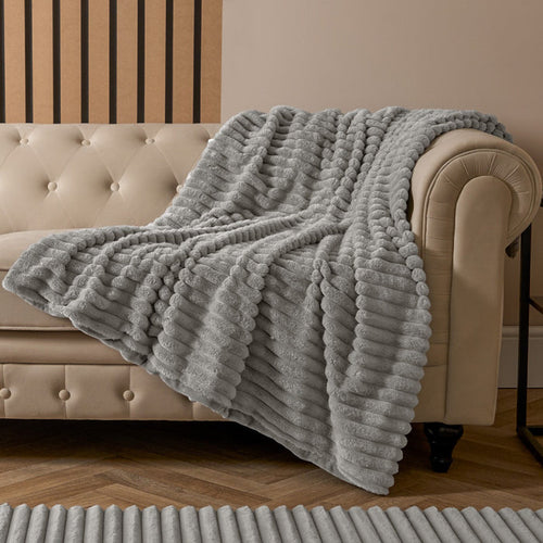 Faux Fur Thick Ribbed Throw - Grey 🇬🇧