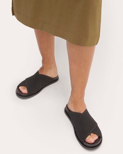 The ReKnit Form Crossover Sandal | Black