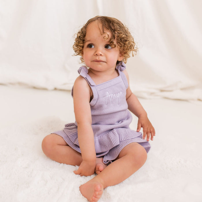Lavender knitted frill two-piece set with sleeveless top and ruffled shorts hem