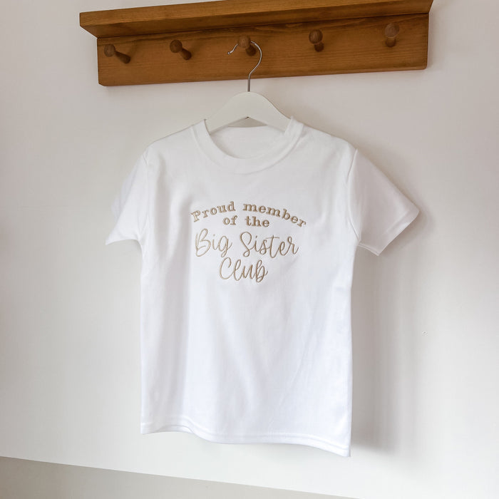Children's white short-sleeve T-shirt with 'Proud member of the Big Sister Club' print