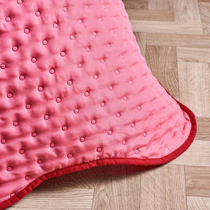 Scallop Edge Quilted Throw - Pink/Red 🇬🇧