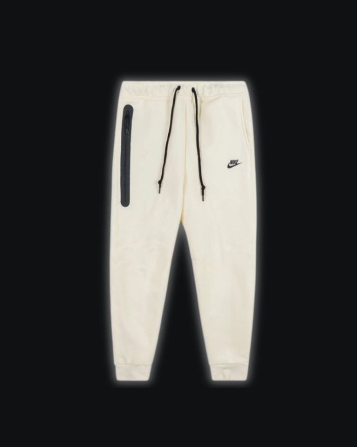 NIKE TECH SWEATPANTS