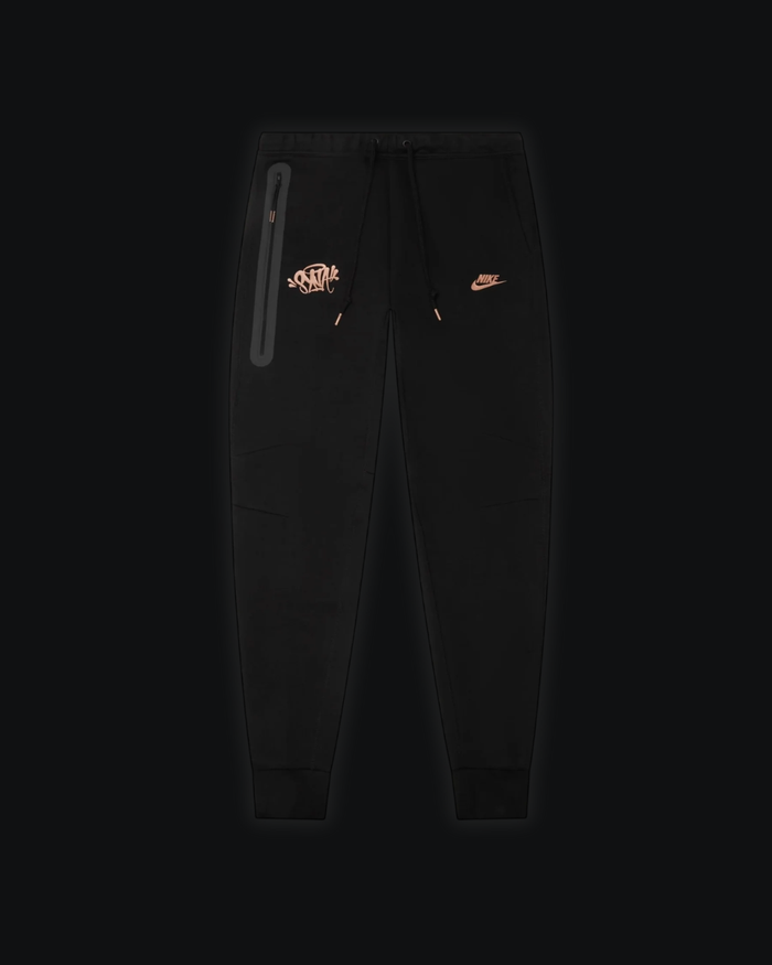 NIKE TECH SWEATPANTS