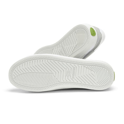 Zapatilla Cariuma Unisex OCA Nylon Suede Light Grey